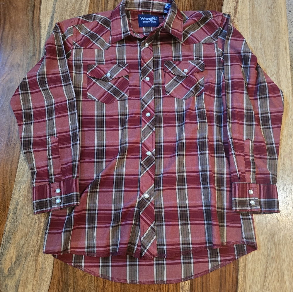 Wrangler Boy's Plaid Button Down Shirt size 10-12